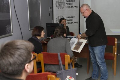 Wizyta dziennikarzy z Litwy, Ukrainy i Kazachstanu w Archiwum Instytutu Pamięci Narodowej. Fot. Katarzyna Adamów (IPN)