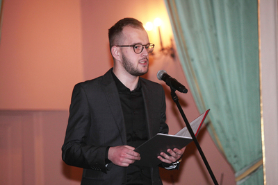 „Tryptyk Niepodległa” – koncert Krzysztofa Iwaneczki podczas XXVII Targów Książki Historycznej w Warszawie – 1 grudnia 2018. Fot. Piotr Życieński (IPN)