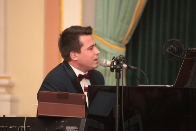 „Tryptyk Niepodległa” – koncert Krzysztofa Iwaneczki podczas XXVII Targów Książki Historycznej w Warszawie – 1 grudnia 2018. Fot. Piotr Życieński (IPN)