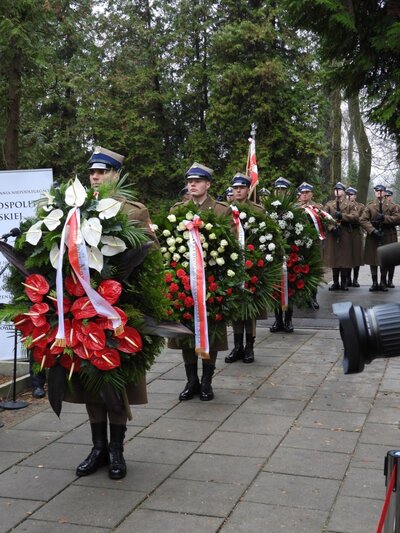 Uroczystość poświęcenia pomnika na mogile Walerego Sławka – 6 grudnia 2018. Fot. Mateusz Niegowski (IPN)