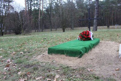 Prace ekshumacyjne w Depułtyczach Królewskich Kolonii – 6 grudnia 2018