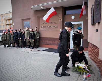 Autobus stanu wojennego na ulicach Warszawy – 13 grudnia 2018