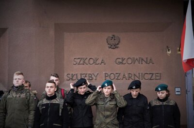 Autobus stanu wojennego na ulicach Warszawy – 13 grudnia 2018