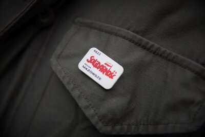 Autobus stanu wojennego na ulicach Warszawy – 13 grudnia 2018