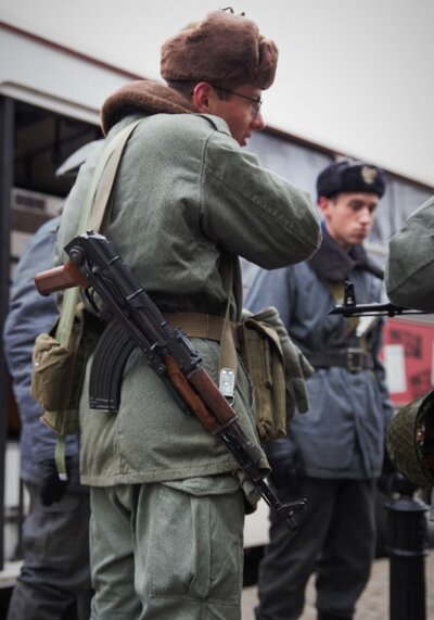 Autobus stanu wojennego na ulicach Warszawy – 13 grudnia 2018