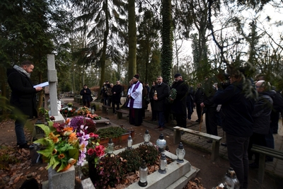 Spotkanie dla upamiętnienia trzynastu ofiar Grudnia ’70 oraz legendarnych działaczy opozycji – Edmunda Bałuki i Mariana Jurczyka spoczywających na Cmentarzu Centralnym w Szczecinie.