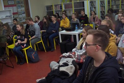 Zajęcia edukacyjne dla uczniów pierwszej klasy Liceum Ogólnokształcącego im. Jarosława Iwaszkiewicza w Brzezinach - Brzeziny, 14 grudnia 2018