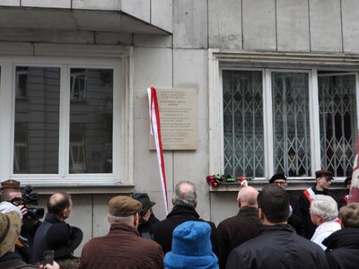 Uroczystość odsłonięcia tablicy pamiątkowej poświęconej Janowi Rodowiczowi „Anodzie” – Warszawa, 18 grudnia 2018 (fot. Mateusz Niegowski)