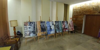 Wystawa „Wyszyńskiego i Wojtyły gramatyka życia” w siedzibie Konferencji Episkopatu Polski