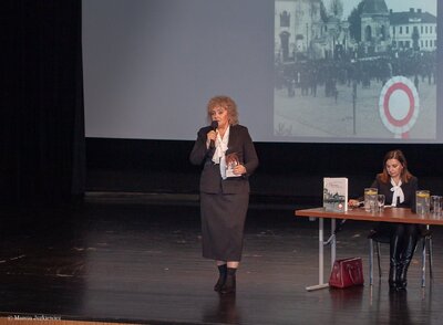 Promocja albumu „Węgrowskie drogi do niepodległości”. Wicemarszałek Senatu Maria Koc– Węgrów, 15 stycznia 2019. Fot. Marcin Jurkiewicz (IPN)