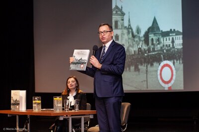 Promocja albumu „Węgrowskie drogi do niepodległości” – Węgrów, 15 stycznia 2019. Prezes IPN Jarosław Szarek. Fot. Marcin Jurkiewicz (IPN)