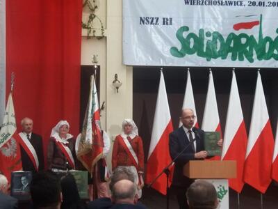 Wystąpienie wiceprezesa IPN Mateusza Szpytmy podczas obchodów 145 rocznicy urodzin Wincentego Witosa – Wierzchosławice, 20 stycznia 2019. Fot. Tomasz Kowalski