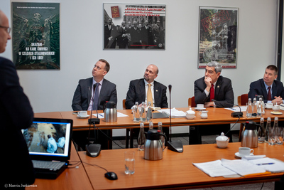 Kierownictwo agencji rządowej Departamentu Obrony USA z wizytą w Instytucie Pamięci Narodowej – 25 stycznia 2019. Fot. Marcin Jurkiewicz (IPN)