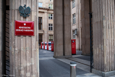 Wystawa „Polski gen wolności. 150 lat walk o niepodległość” na dziedzińcu MEN – 23 stycznia – 30 kwietnia 2019. Fot. Marcin Jurkiewicz (IPN)