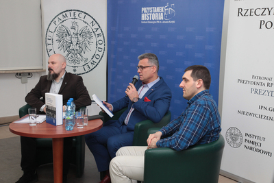 Z cyklu „Tajemnice bezpieki” dyskusja wokół książki Daniela Wicentego „Zgniłe jabłka, zepsute skrzynki i złe powietrze...” – Warszawa, 25 lutego 2019. Fot. Piotr Życieński (IPN)