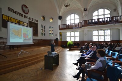 Odsłonięcie tablicy upamiętniającej członków młodzieżowej organizacji antykomunistycznej „Orlęce Oddziały Bojowe” – Jelenia Góra, 27 lutego 2019