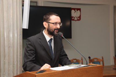 Wykład dr. Witolda Wasilewskiego na sesji naukowo-edukacyjnej dla uczniów w Sejmie RP – Warszawa, 5 marca 2019. Fot. P. Życieński (IPN)