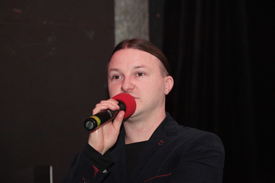 Maciej Żuczkowski (BBH). Dyskusja po pokazie filmu „Zapora” dla młodzieży szkolnej – Warszawa, 7 marca 2019. Fot. Piotr Życieński (IPN)