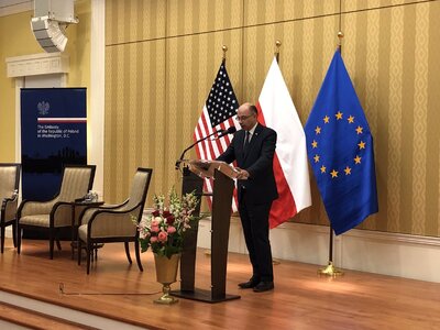 Wiceprezes IPN dr Mateusz Szpytma na pokazie filmu „Paszporty Paragwaju” w Ambasadzie RP w Waszyngtonie – 19 marca 2019. Fot. Ambasada RP w Waszyngtonie