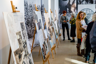 Otwarcie wystawy „Czyny świadczą o człowieku. Polacy udzielający pomocy Żydom podczas Holocaustu na Kresach Wschodnich Rzeczypospolitej Polskiej” – 21 marca 2019. Fot. Sławek Kasper (IPN)