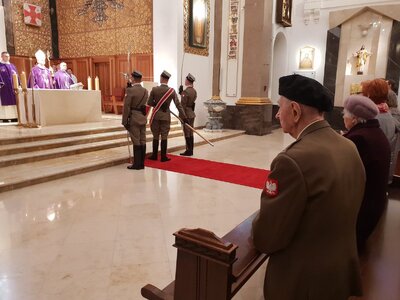 Msza św. w Katedrze Polowej WP w intencji Polaków ratujących Żydów. Fot. Sławek Kasper (IPN)