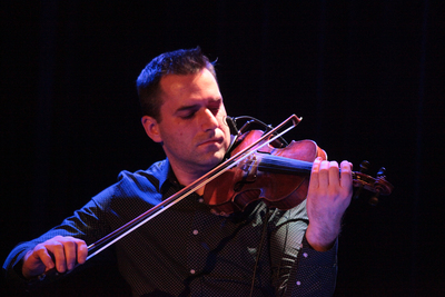 Dawid Lubowicz – skrzypce. Koncert „Miłość do końca świata…” – 11 kwietnia 2019. Fot. Piotr Życieński (IPN)