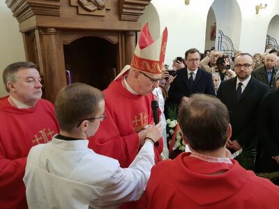 Odsłonięcie tablicy pamiątkowej ku czci ks. Jana Lewińskiego – Winnica, 14 kwietnia 2019. Fot. Sławek Kasper (IPN)