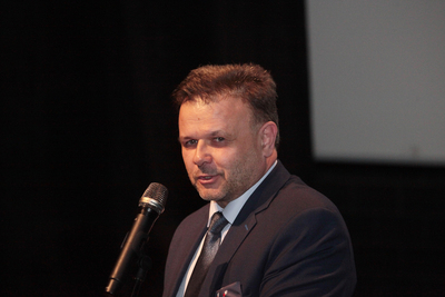 Dyrektor Biura Edukacji Narodowej IPN Adam Hlebowicz. Gala Finałowa 10. przeglądu filmowego Echa Katynia – 15 kwietnia 2019. Fot. Piotr Życieński (IPN)