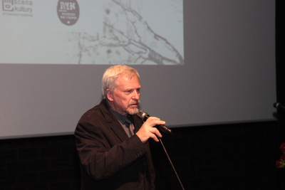 Jerzy Górecki, wyróżniony statuetką Drzwi do Wolności. Gala Finałowa 10. przeglądu filmowego Echa Katynia – 15 kwietnia 2019. Fot. Piotr Życieński (IPN)