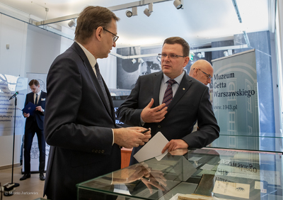 Podpisanie umowy o współpracy pomiędzy Instytutem Pamięci Narodowej a Muzeum Getta Warszawskiego – Warszawa, 17 kwietnia 2019. Fot. Marcin Jurkiewicz