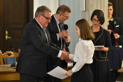 Turniej oksfordzkich debat historycznych dla młodzieży polonijnej i polskiej mieszkającej poza granicami kraju – Warszawa, 27–28 kwietnia 2019 (fot. Sejm RP)