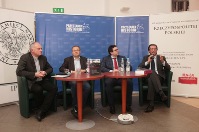 Promocja książki Rafała Łatki „Episkopat Polski wobec stosunków państwo – Kościół i rzeczywistości społeczno-politycznej PRL 1970–1989”. Fot. Piotr Życieński (IPN)