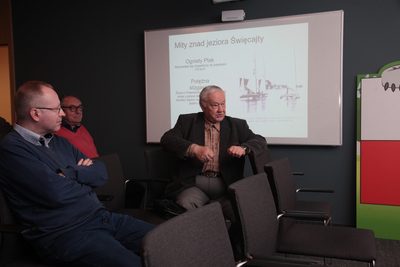 Spotkanie „Między stadionem a brzegiem jeziora… Z dziejów sportu i turystyki na Warmii i Mazurach”. Fot. Piotr Życieński (IPN)