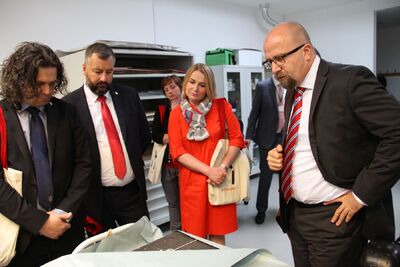 Przedstawiciele Komisji ds. Obrony i Bezpieczeństwa Izby Poselskiej Parlamentu Republiki Czeskiej z wizytą w Archiwum IPN – 23 maja 2019. Fot. Maciej Buźniak (IPN)