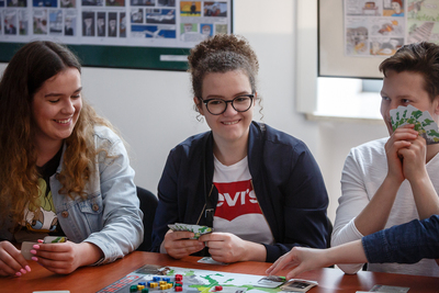 Warsztaty dla młodzieży szkolnej z wykorzystaniem publikacji „Aby pamięć przetrwała...” oraz gry planszowej „Za żelazną kurtyną” – 23 maja 2019. Fot. Sławek Kasper (IPN)