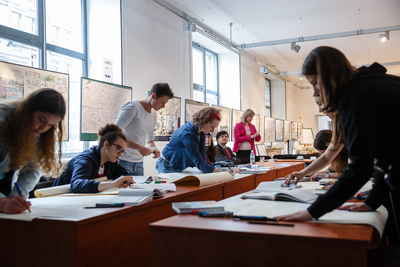 Warsztaty dla młodzieży szkolnej z wykorzystaniem publikacji „Aby pamięć przetrwała...” oraz gry planszowej „Za żelazną kurtyną” – 23 maja 2019. Fot. Sławek Kasper (IPN)