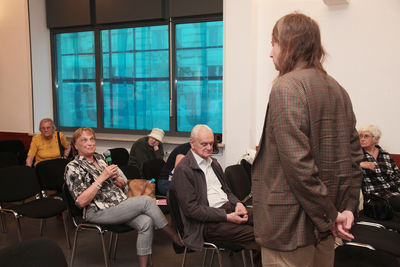 Wykład Franciszka Grabowskiego „Orły na wygnaniu. Losy polskich lotników po II wojnie światowej”. Fot. Piotr Życienski (IPN)