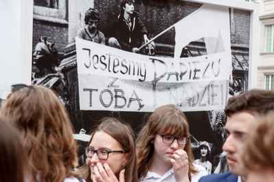 Wernisaż wystawy IPN „»Wstańcie, chodźmy…« Pierwsza pielgrzymka Jana Pawła II do Polski” na Zamku Królewskim w Warszawie. Fot. Sławek Kasper (IPN)