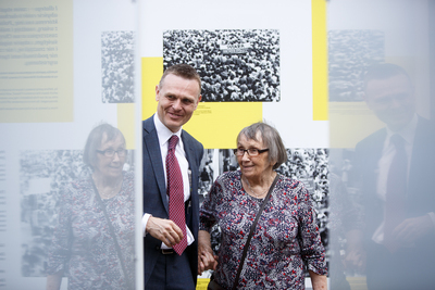 Jadwiga Morawiecka i Paweł Błażewicz, zastępca dyrektora BEN IPN podczas wernisażu wystawy IPN. Fot. Sławek Kasper (IPN)