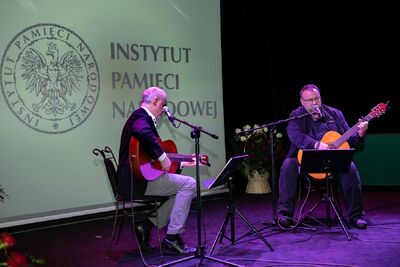 Koncert Leszka Czajkowskiego i Pawła Piekarczyka, towarzyszący uroczystości – Warszawa, 3 czerwca 2019. Fot. Marcin Jurkiewicz (IPN)