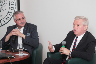 Gościem dr. Waldemara Brendy był prof. Andrzej Sakson. Fot. Piotr Życieński (IPN)