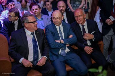 Zastępcy prezesa IPN – Jan Baster, Mateusz Szpytma i Krzysztof Szwagrzyk. Obchody 30. rocznicy wolnych wyborów do Senatu Rzeczypospolitej Polskiej – 3–5 czerwca 2019. Fot. Marcin Jurkiewicz (IPN)