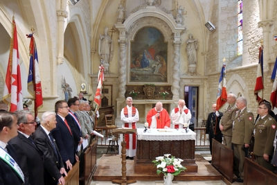 Msza święta w intencji poległych polskich lotników w kościele pw. św. Samsona w Plumetot. Fot. A. Siwek