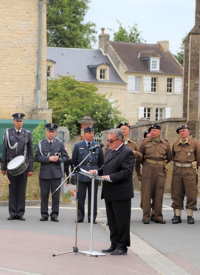 Wiceprezes Jan Baster odczytuje list okolicznościowy od Prezesa IPN Jarosława Szarka. Fot. A. Siwek