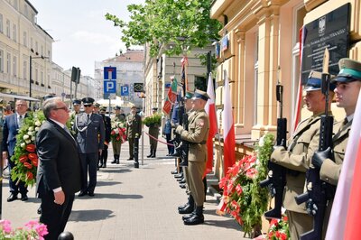 Tablica w hołdzie Bronisławowi Pierackiemu w 85. rocznicę śmierci. Fot. UdSKiOR