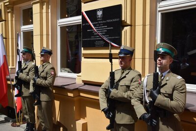 Tablica w hołdzie Bronisławowi Pierackiemu w 85. rocznicę śmierci. Fot. UdSKiOR