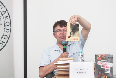 Dyskusja wokół książki Doroty Skotarczak „Otwierać, milicja! O powieści kryminalnej w PRL” – Warszawa, 14 czerwca 2019. Fot. Piotr Życieński (IPN)