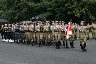 Wręczenie sztandaru Akademii Sztuki Wojennej – Warszawa, 24 czerwca 2019. Fot. Akademia Sztuki Wojennej
