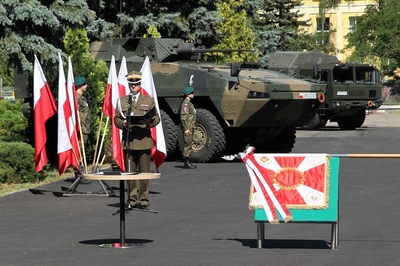 Wręczenie sztandaru Akademii Sztuki Wojennej – Warszawa, 24 czerwca 2019. Fot. Akademia Sztuki Wojennej