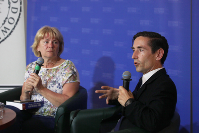 Dorota Kania i Maciej Marosz podczas prezentacji książki „Resortowe dzieci. Biznes” – Warszawa, 25 czerwca 2019. Fot. Piotr Życieński (IPN)